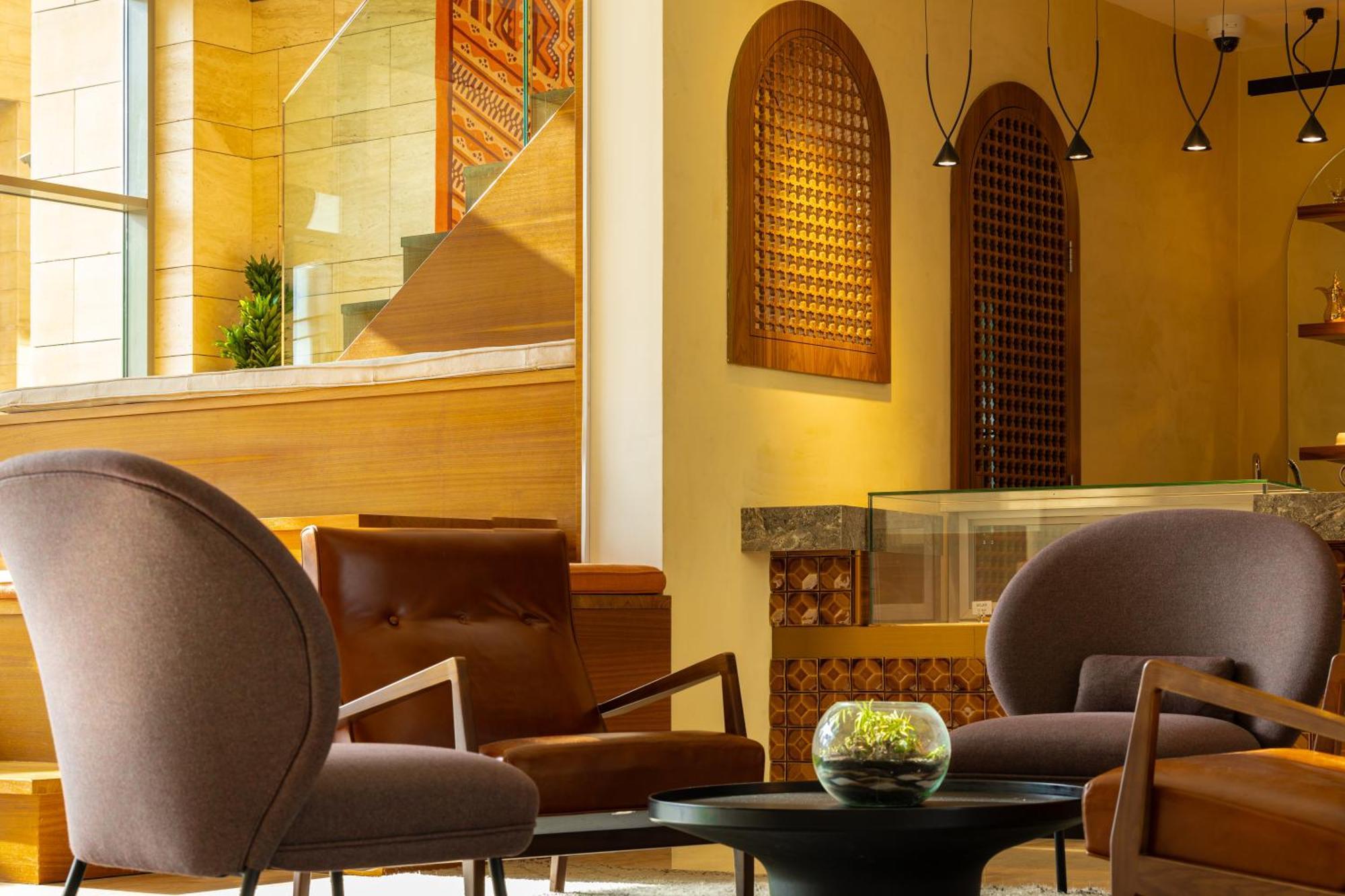 Shirvan Hotel City Yard Джедда Экстерьер фото The lobby of the hotel